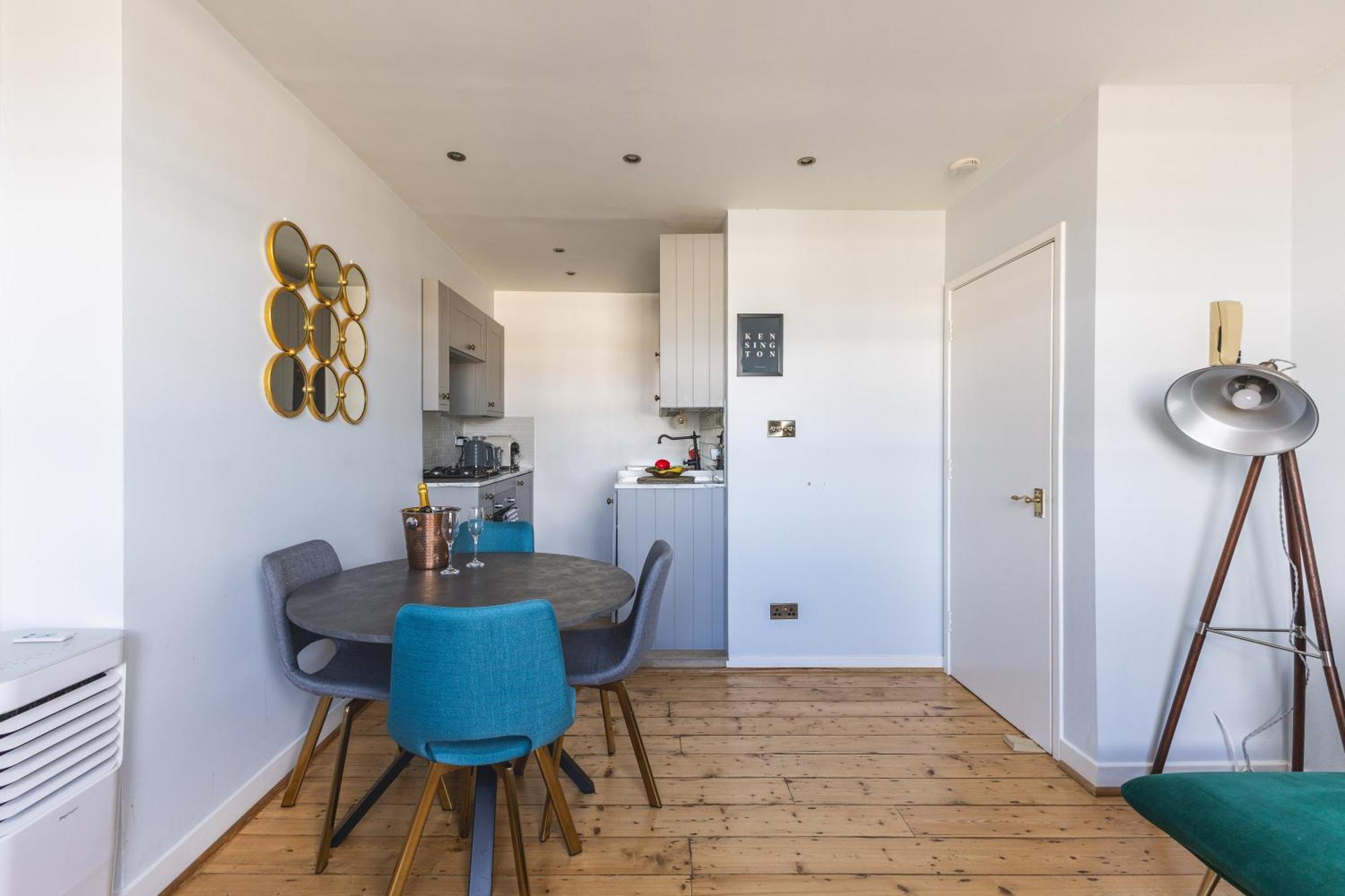 Luxurious 1-Bedroom Apartment In Kensington Лондон Экстерьер фото